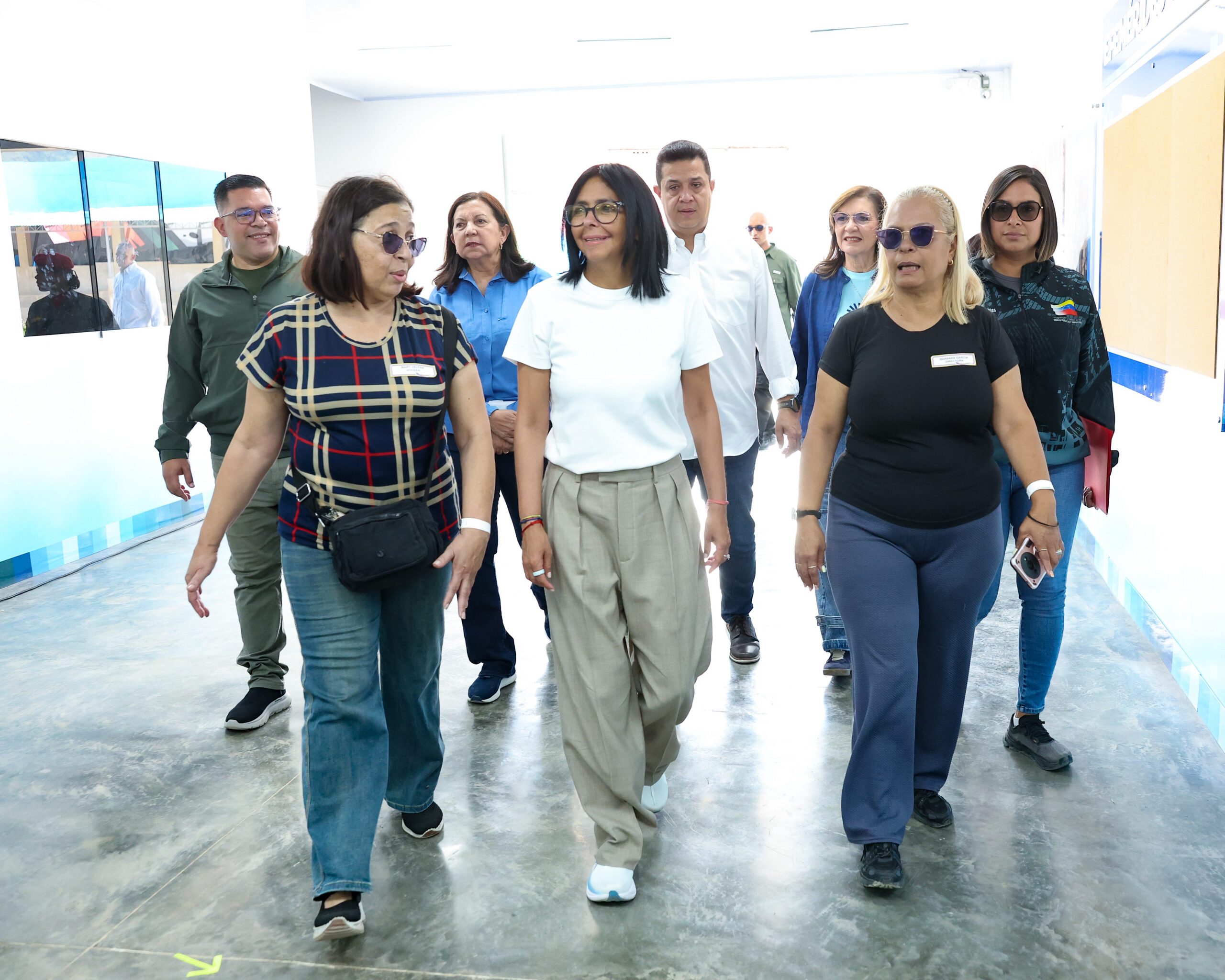Delcy Rodríguez supervisa el avance del reacondicionamiento escolar en Los Magallanes de Catia