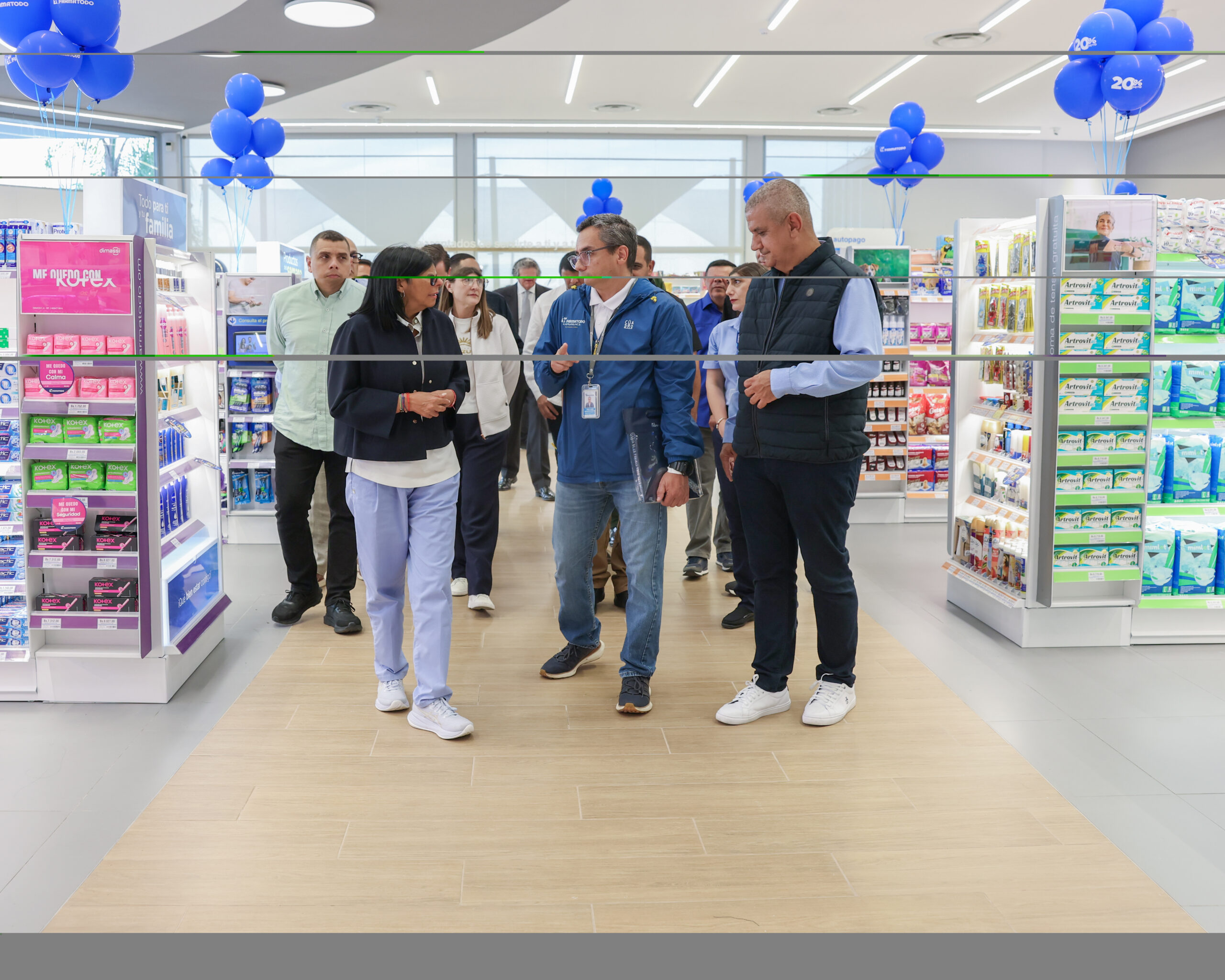¡Pueblo de pie! La presidenta destaca la resiliencia de La Guaira tras la reapertura comercial