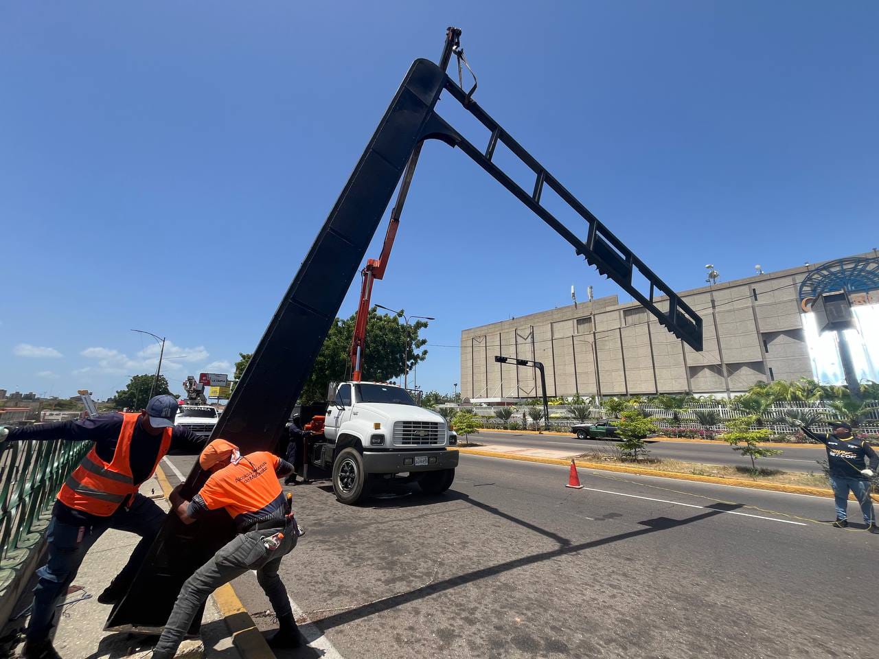 Maracaibo moderniza su red vial mediante plan de demarcación