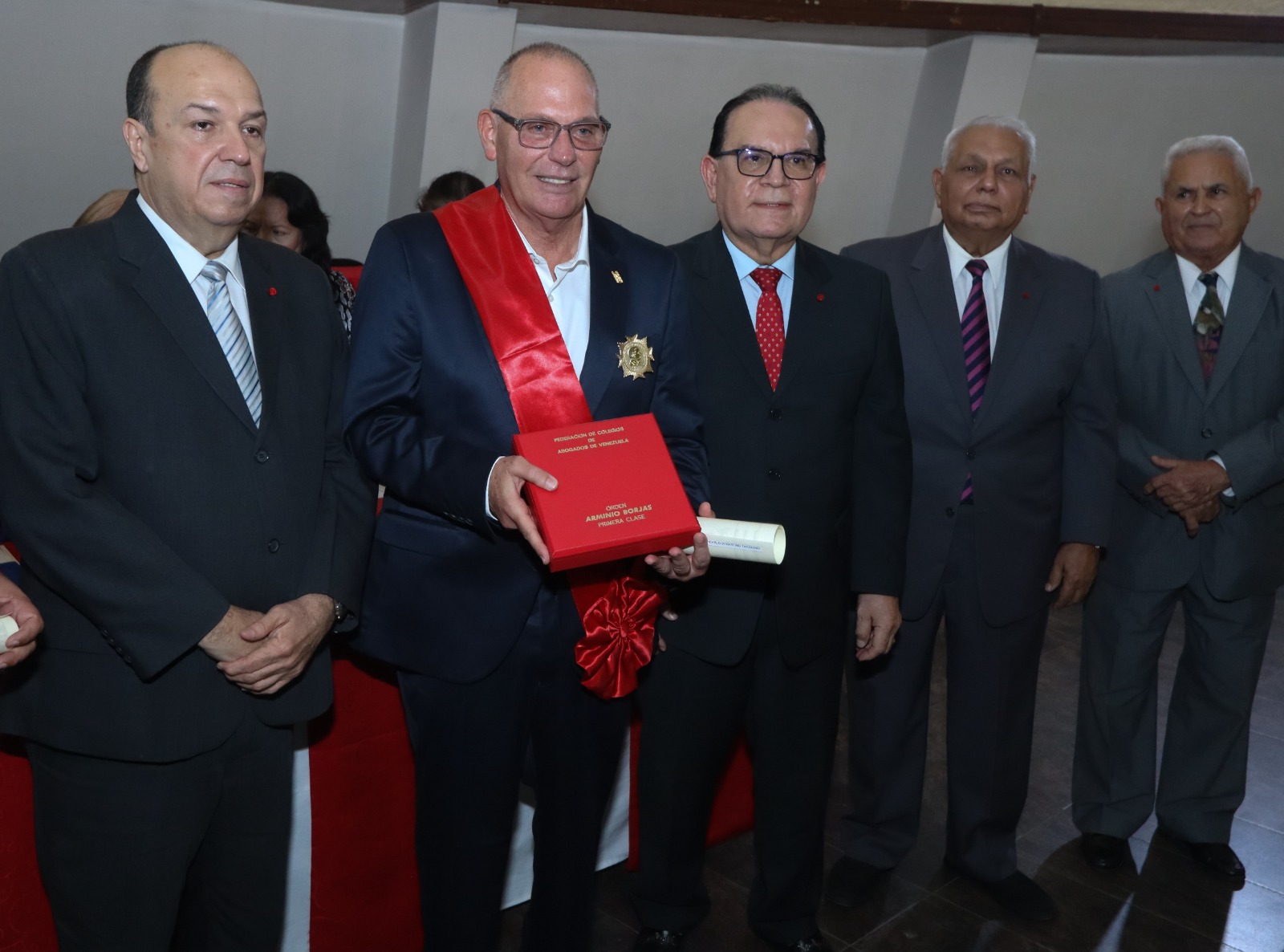 El Colegio de Abogados del Zulia celebra 132 años con una alta distinción municipal