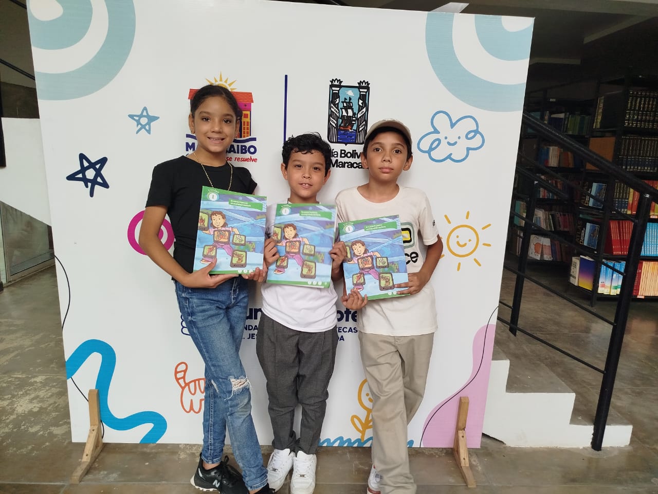 La Alcaldía de Maracaibo impulsa una gran donación de libros escolares