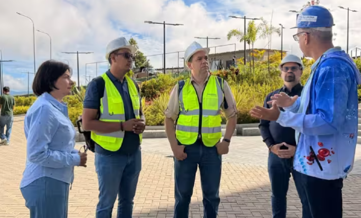 Miyamoto International inspecciona la Universidad Fernández-Morán para coordinar labores de recuperación