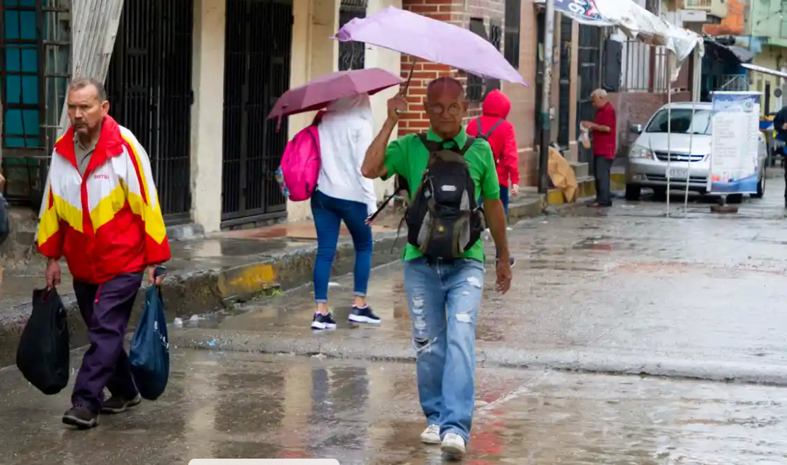 De mañanas despejadas a chubascos en la tarde: el reporte meteorológico para hoy