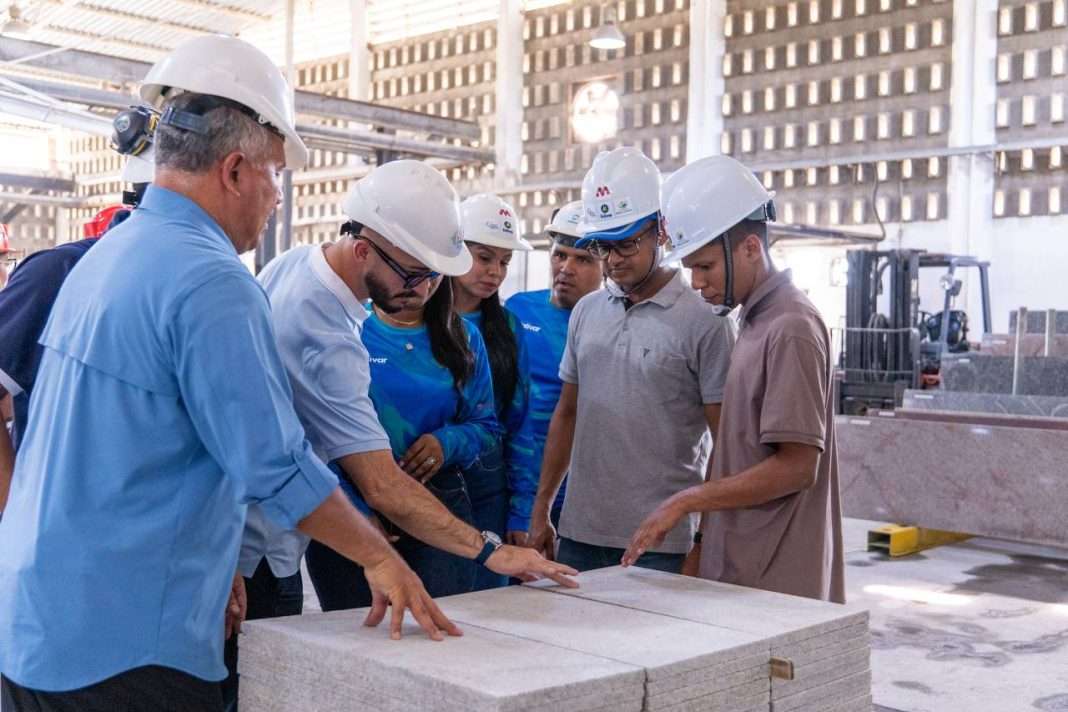 Embajador de la India destaca el potencial del mineral venezolano para la exportación