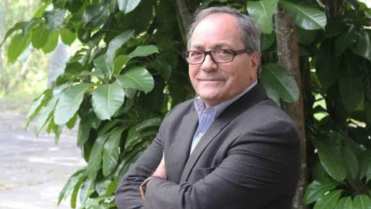 Adiós a una leyenda del micrófono: fallece el destacado locutor Enzo Cassella