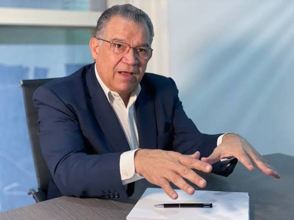 «El país se apaga», denuncia Enrique Márquez sobre el servicio eléctrico