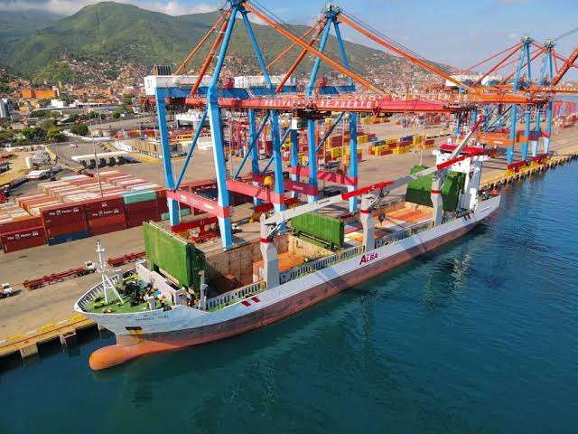 Evalúan la estabilidad de los pilotes en el puerto de La Guaira