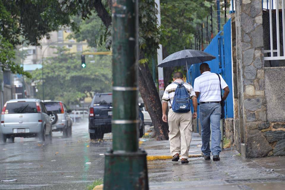 Lluvias en gran parte del país por el paso de onda tropical