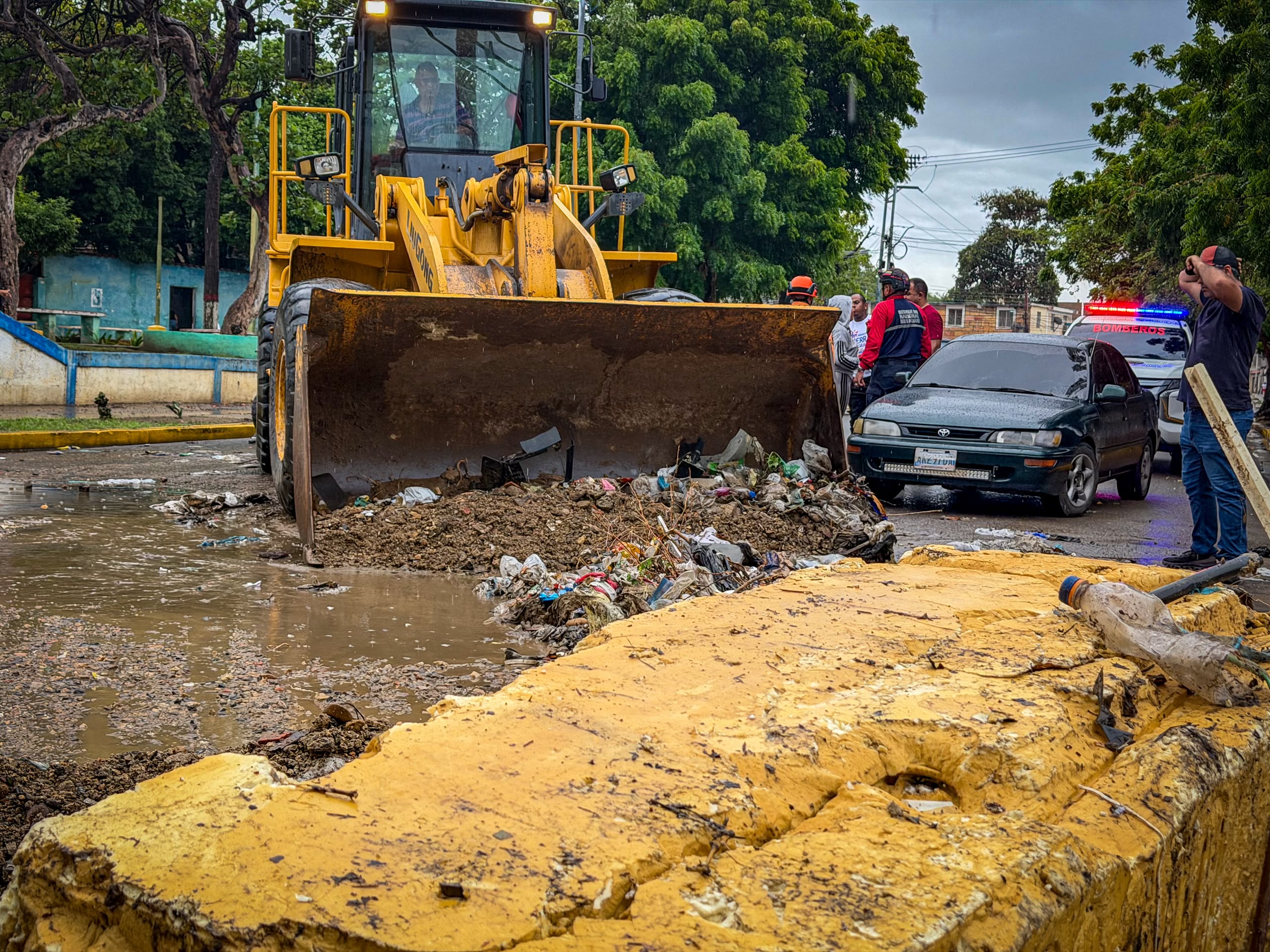 Autoridades atienden emergencias en Cumaná tras intensas lluvias registradas en Sucre