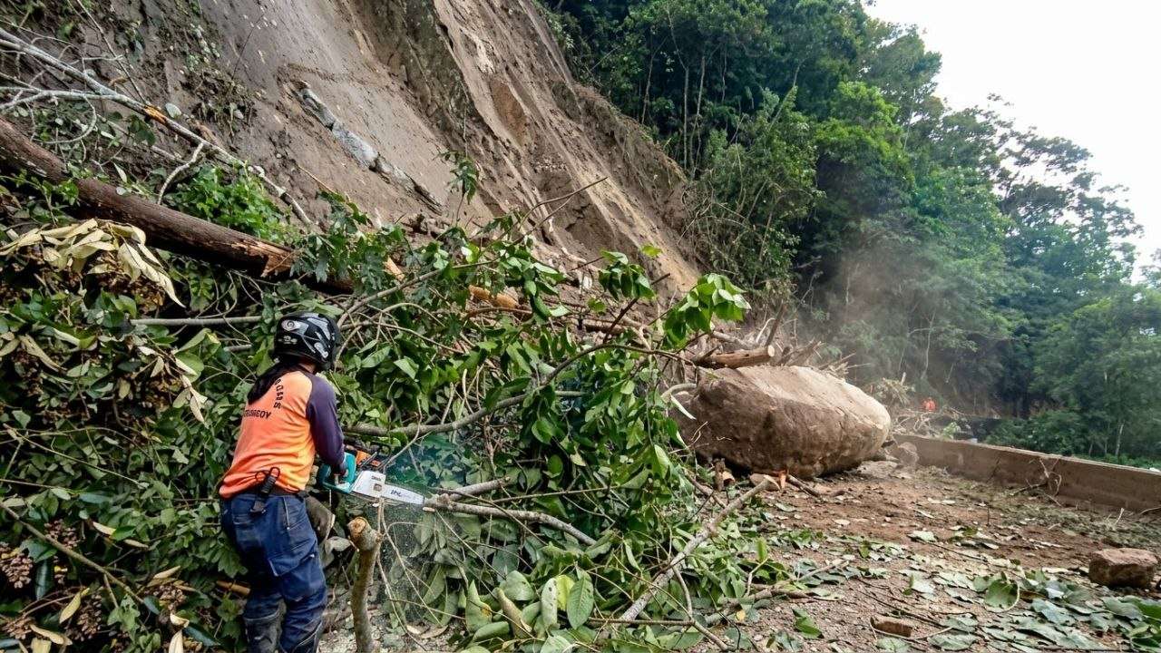 Plan de contingencia en Choroní: Autoridades habilitan paso temporal para la evacuación vehicular
