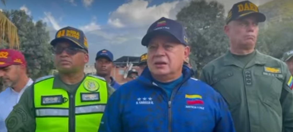 «De aquí no nos vamos»: despliegan operativo de implosiones en La Guaira