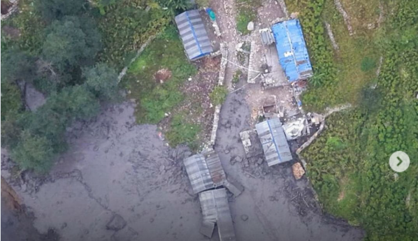 Tragedia recurrente en Nepal: crecida repentina destruye 40 casas un mes después de la gran riada