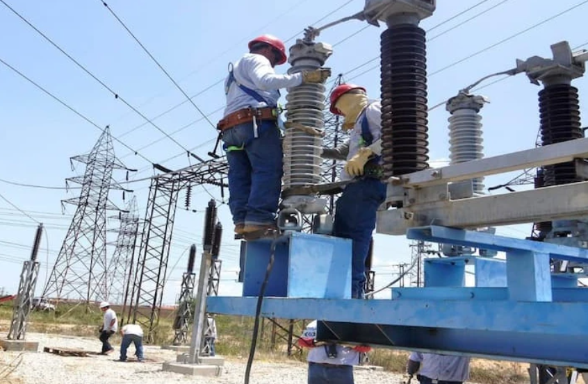Arriba al país cargamento de repuestos y equipos para fortalecer el Sistema Eléctrico Nacional