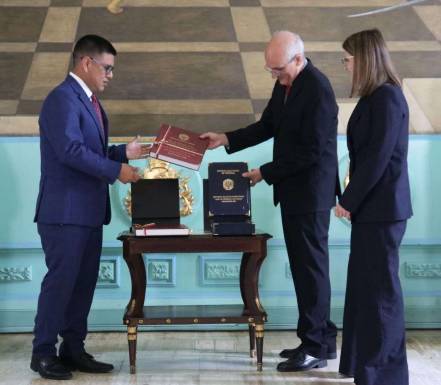 ​Presentan ante el Parlamento el proyecto de presupuesto para el ejercicio 2027