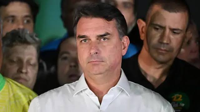 De presidente electo a líder de Brasil: la rectificación digital de Flávio Bolsonaro