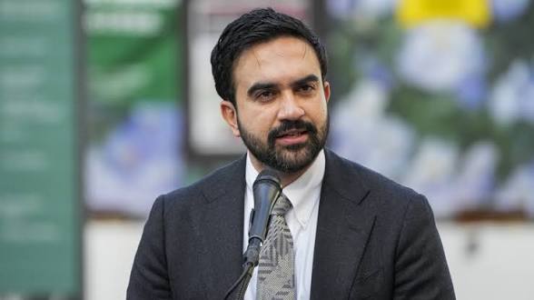 El alcalde de Nueva York respalda a la comunidad migrante ante operativos de la ICE