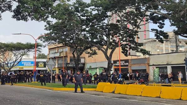 Dos detenidos tras intentar asaltar un comercio en Valencia
