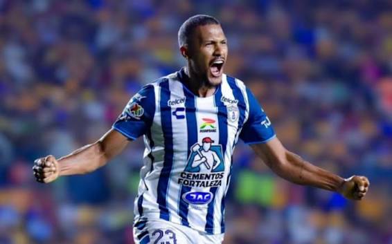 Salomón Rondón firma un sensacional doblete en el fútbol mexicano