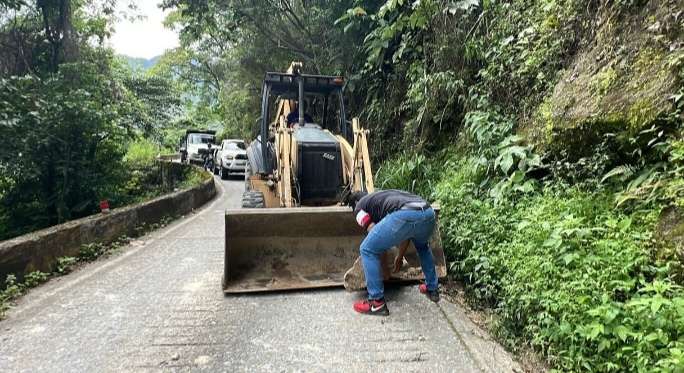 Habilitan el paso hacia Choroní tras avances en el despeje de la vía