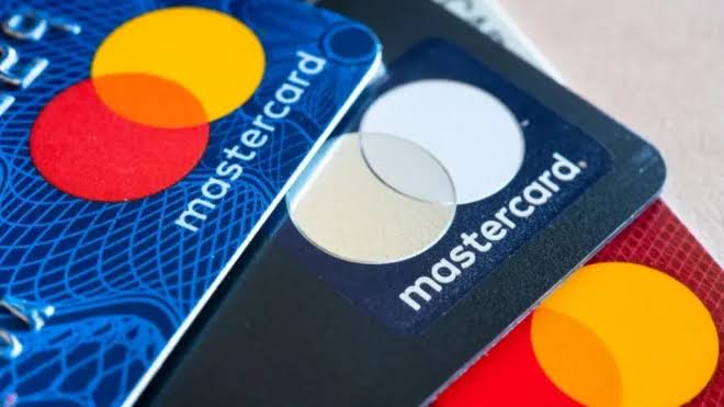 Mastercard renueva el sistema de pago comercial en el mercado nacional