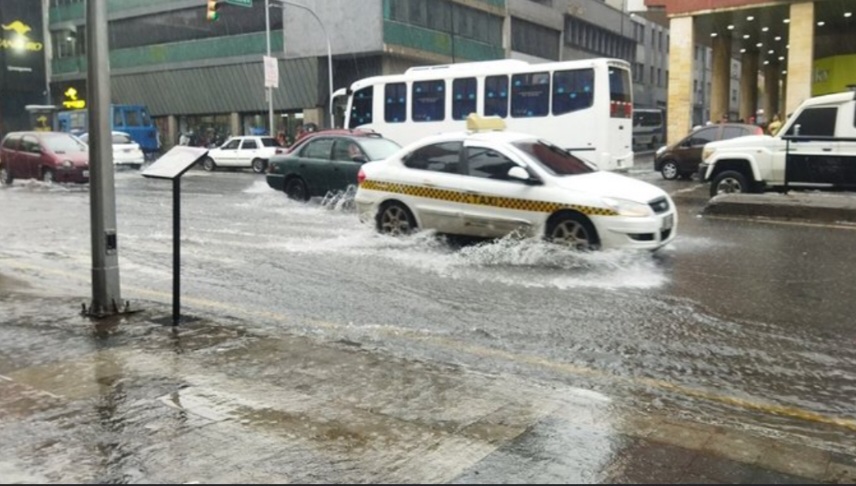 Fuertes precipitaciones movilizan a las autoridades municipales en el área metropolitana