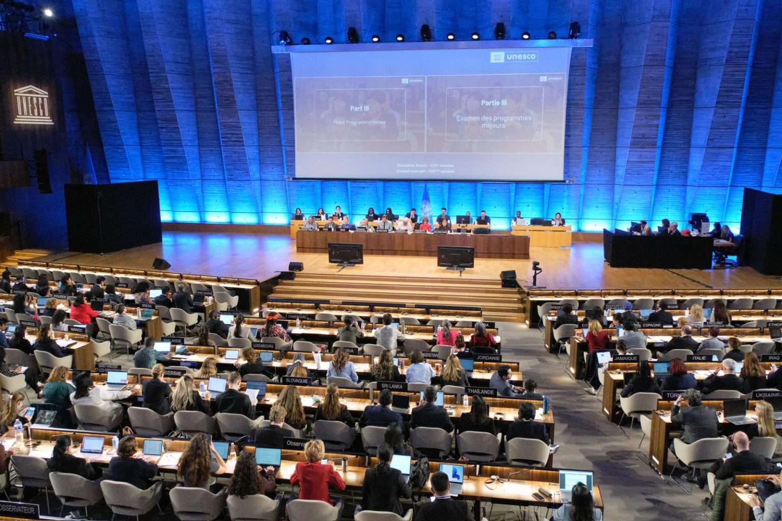 Venezuela propone en la Unesco normas éticas para resguardar a la juventud