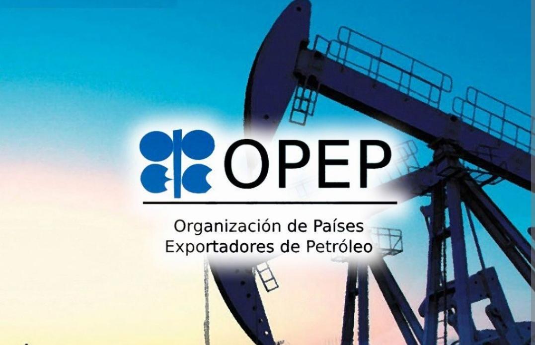 La OPEP+ evalúa reajustar su oferta petrolera tras la liberación de reservas del G7