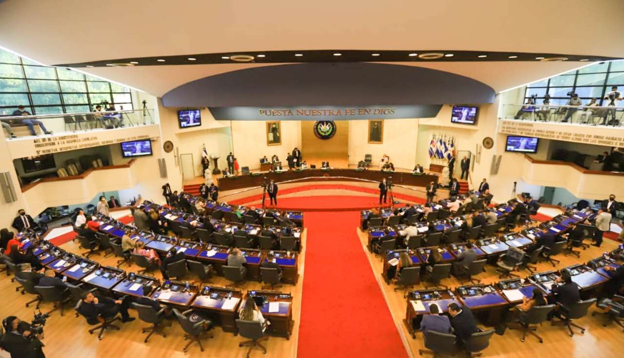 El Salvador decreta emergencia para mitigar la crisis agrícola en el país